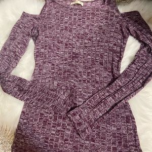 Hollister purple top Size M